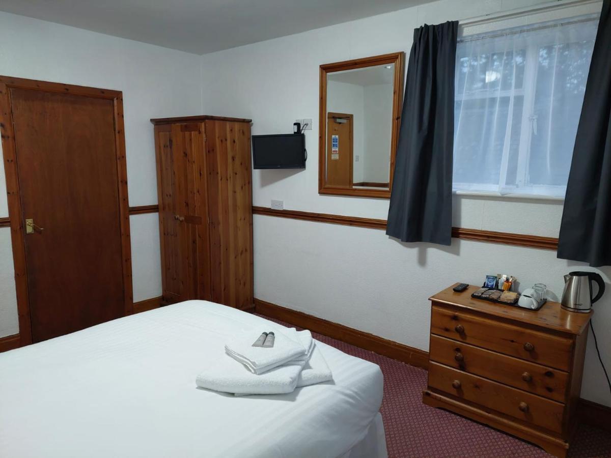 Twa Dogs Inn Keswick  Buitenkant foto