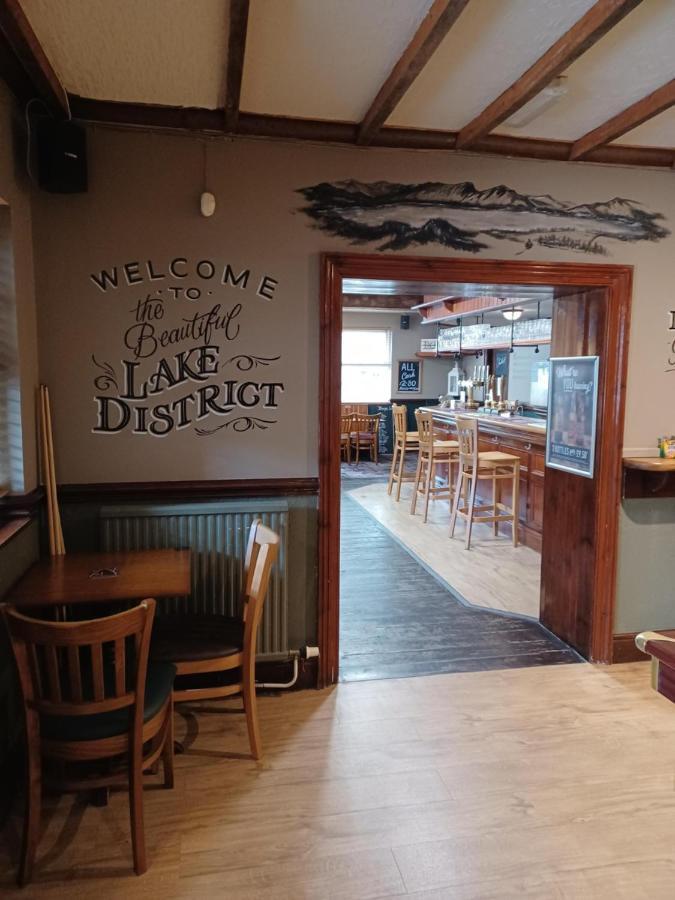 Twa Dogs Inn Keswick  Buitenkant foto